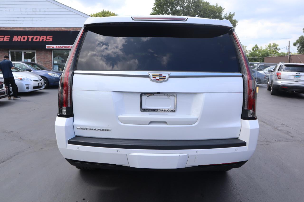 Cadillac Escalade Luxury 4WD 2016