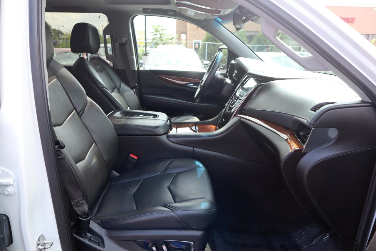 Cadillac Escalade Luxury 4WD 2016