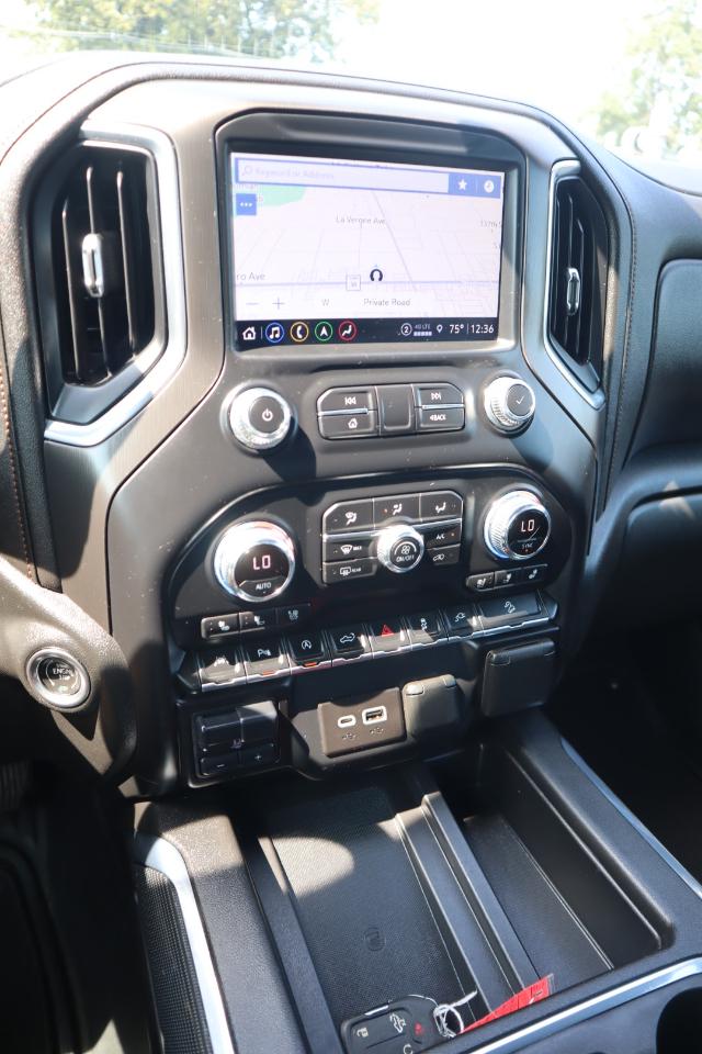 GMC Sierra 1500 AT4 Crew Cab Short Box 4WD 2021