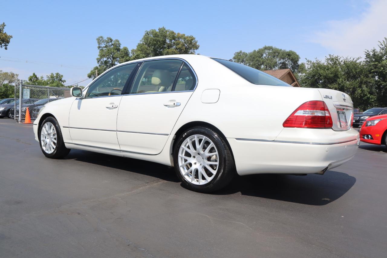 Lexus LS 430 Sedan 2005