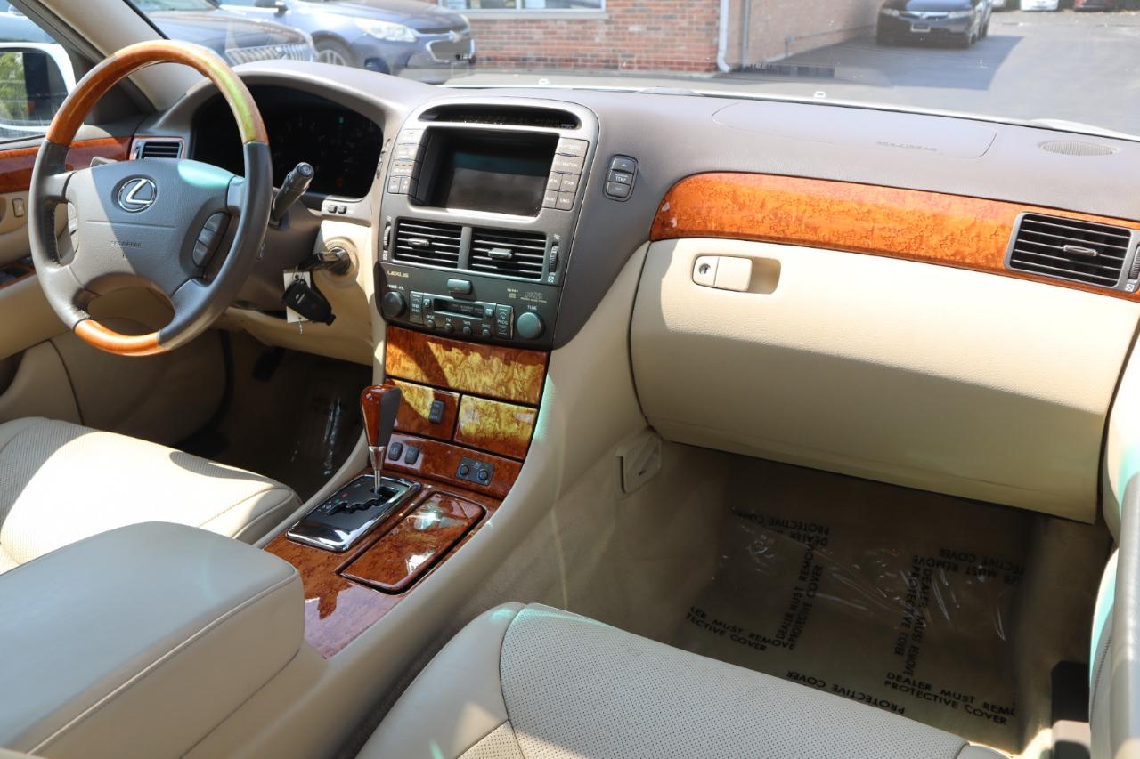 Lexus LS 430 Sedan 2005