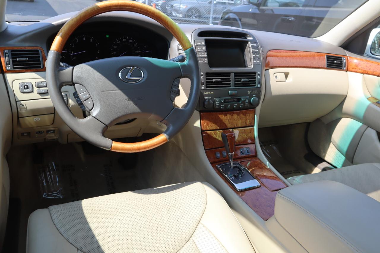 Lexus LS 430 Sedan 2005