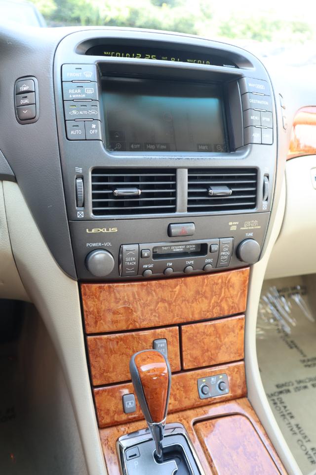 Lexus LS 430 Sedan 2005