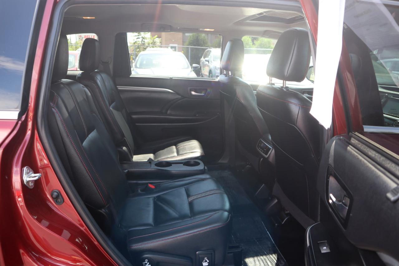 Toyota Highlander SE AWD V6 2019