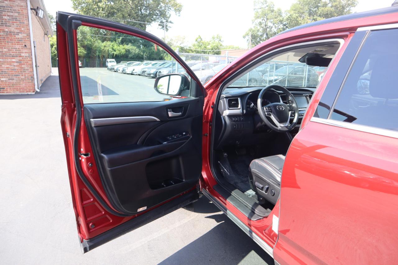 Toyota Highlander SE AWD V6 2019
