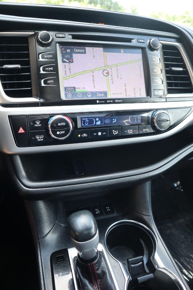 Toyota Highlander SE AWD V6 2019