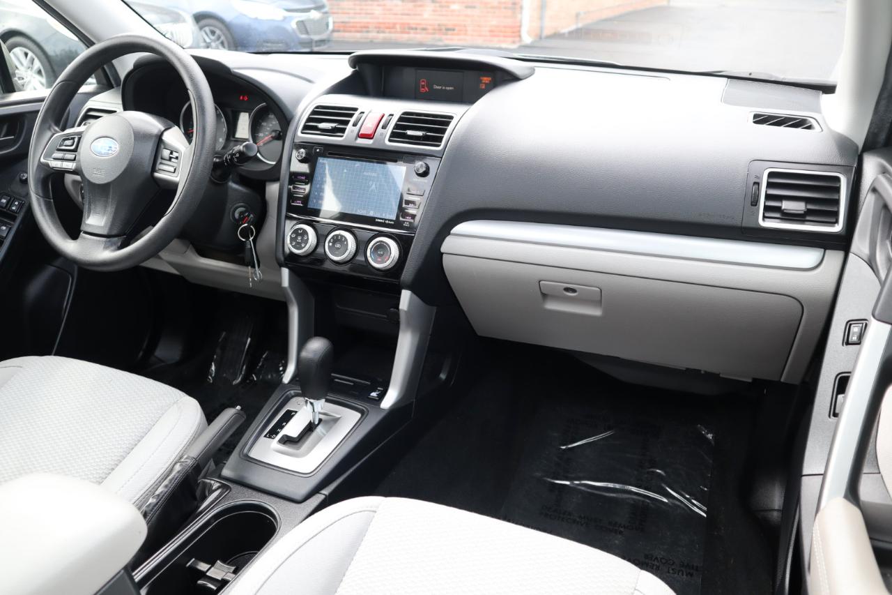 Subaru Forester 2.5i Premium PZEV CVT 2016