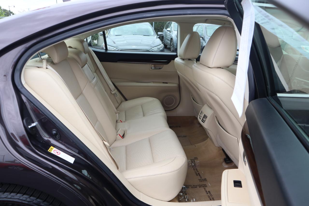 Lexus ES 350 Sedan 2013