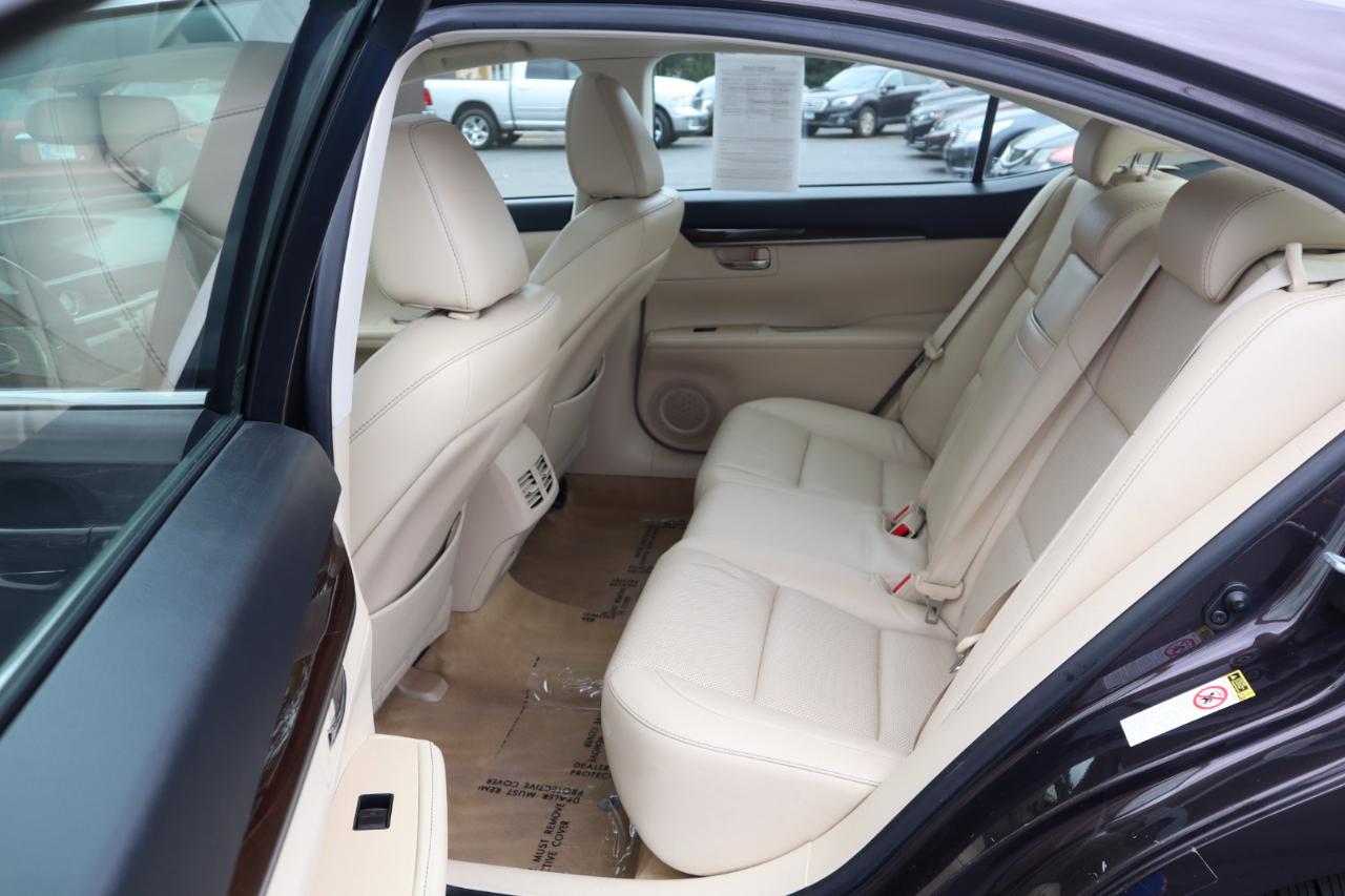 Lexus ES 350 Sedan 2013