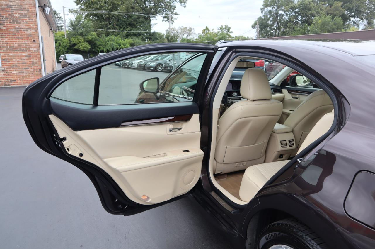 Lexus ES 350 Sedan 2013