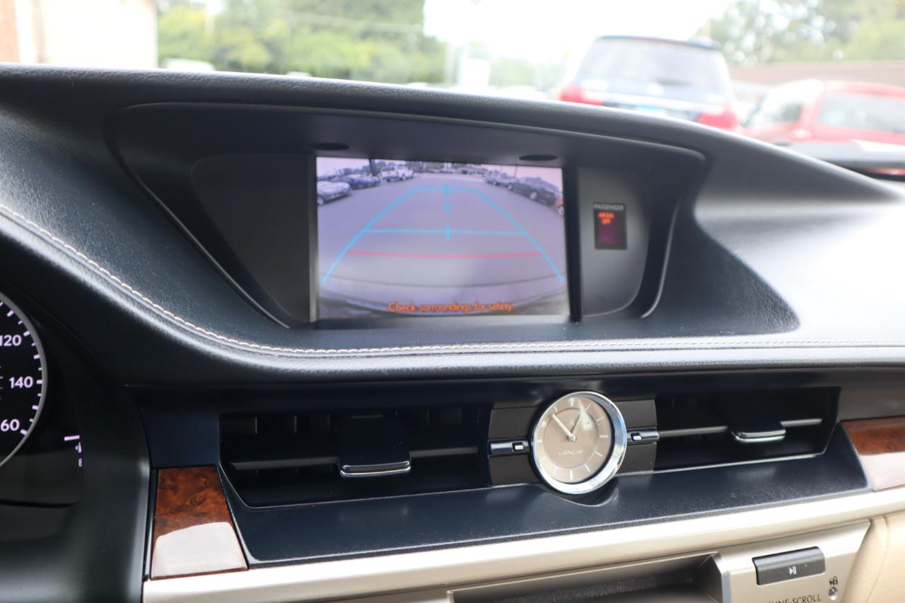 Lexus ES 350 Sedan 2013