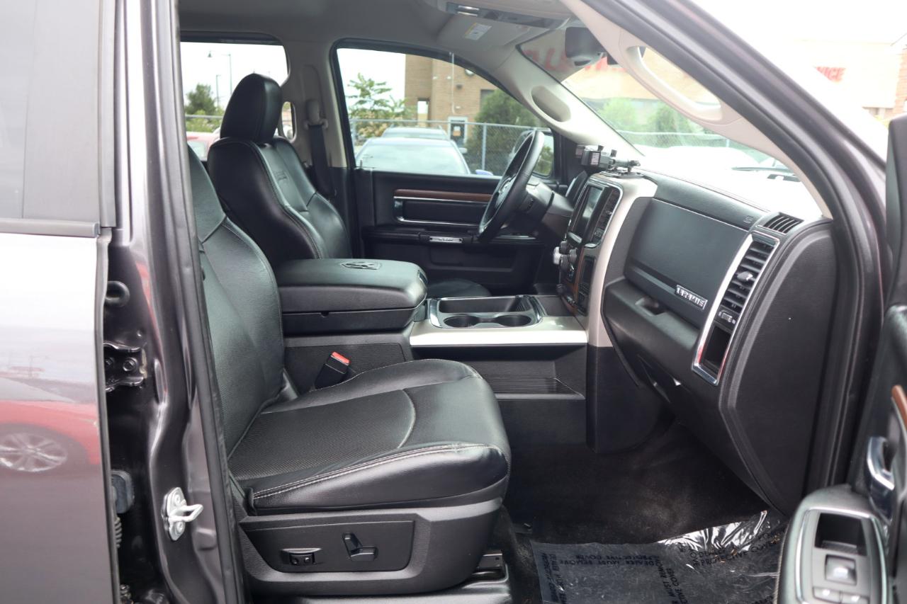 RAM 1500 Laramie Crew Cab SWB 4WD 2017