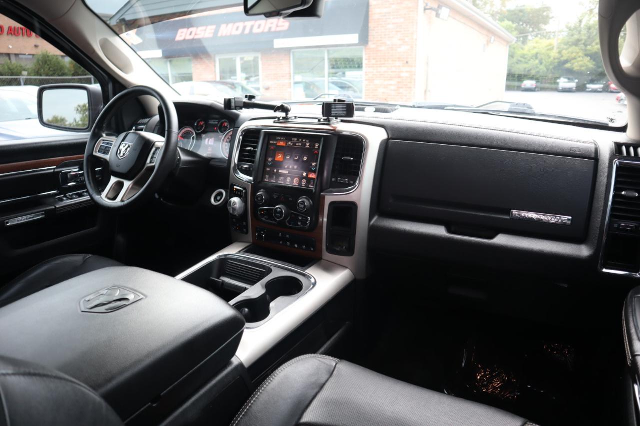 RAM 1500 Laramie Crew Cab SWB 4WD 2017