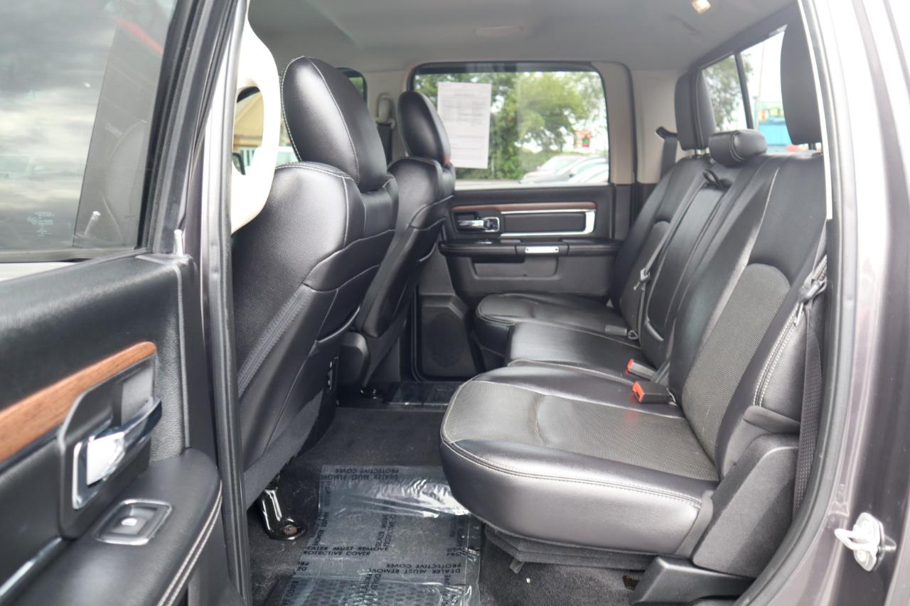 RAM 1500 Laramie Crew Cab SWB 4WD 2017