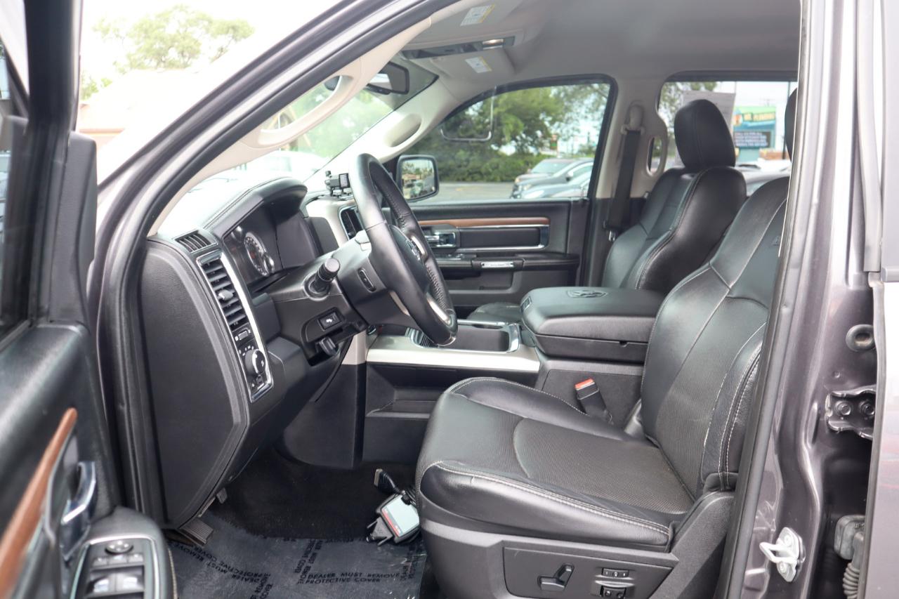 RAM 1500 Laramie Crew Cab SWB 4WD 2017