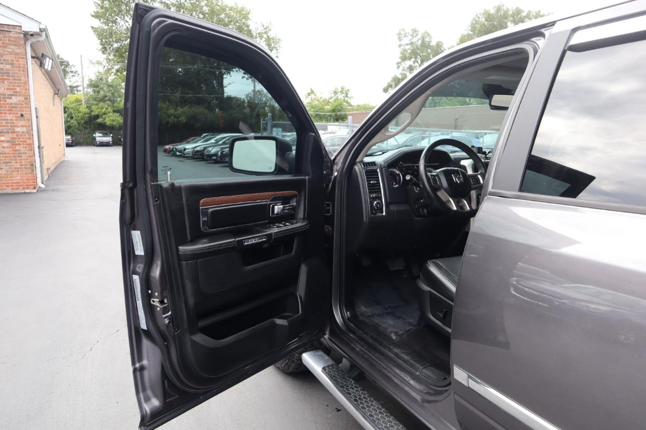 RAM 1500 Laramie Crew Cab SWB 4WD 2017