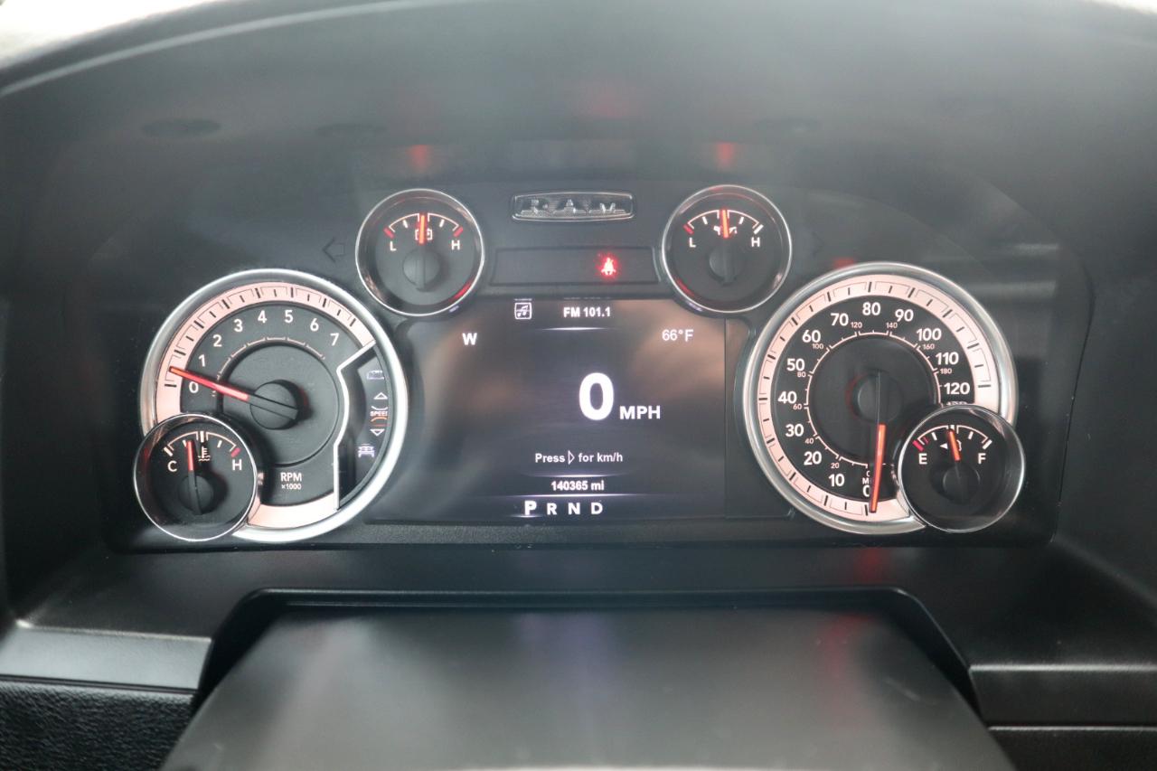 RAM 1500 Laramie Crew Cab SWB 4WD 2017