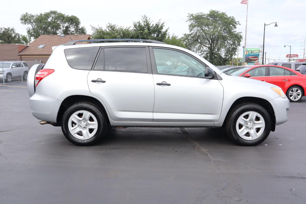 Toyota RAV4 Base I4 4WD 2012