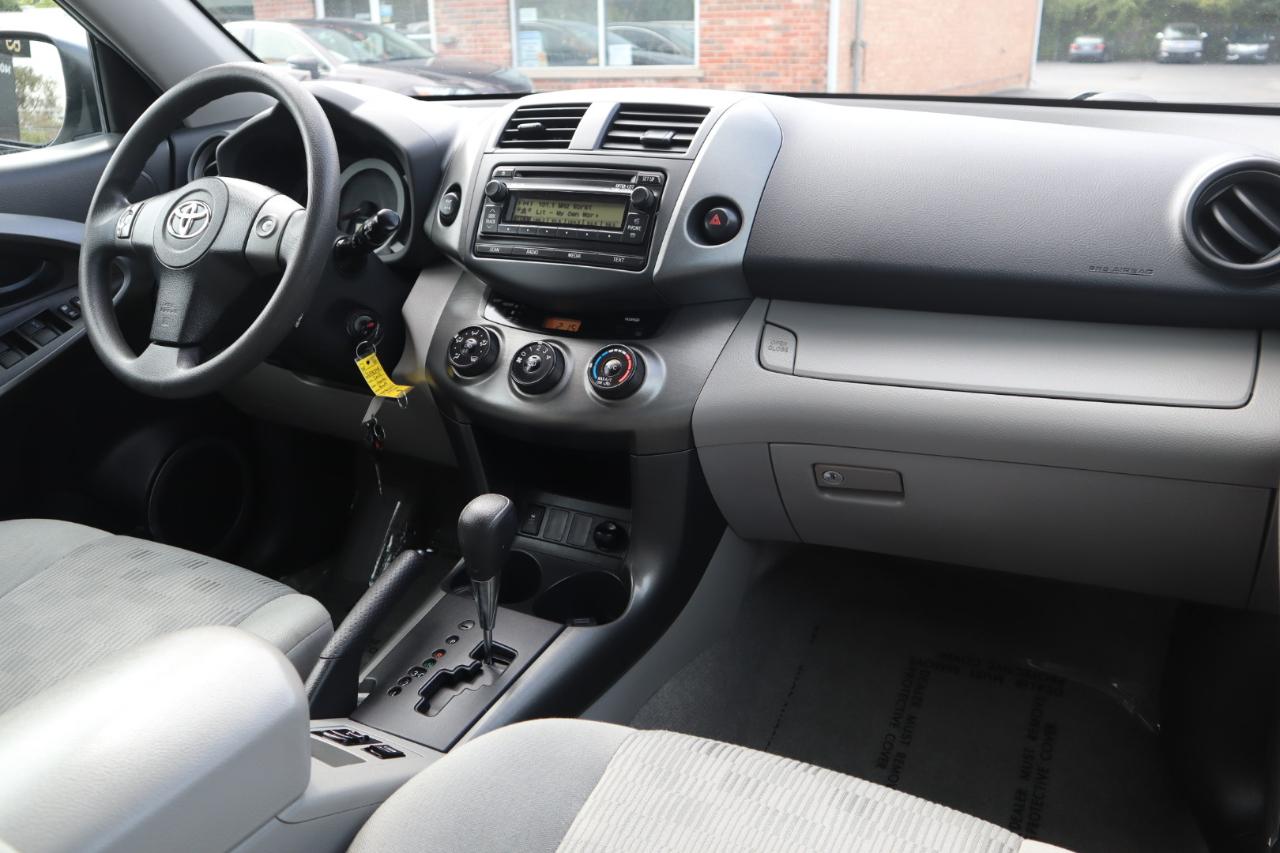 Toyota RAV4 Base I4 4WD 2012