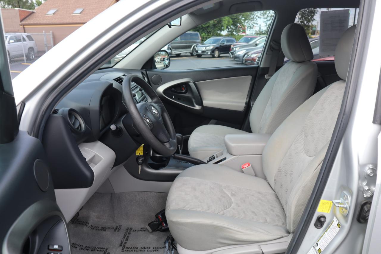 Toyota RAV4 Base I4 4WD 2012