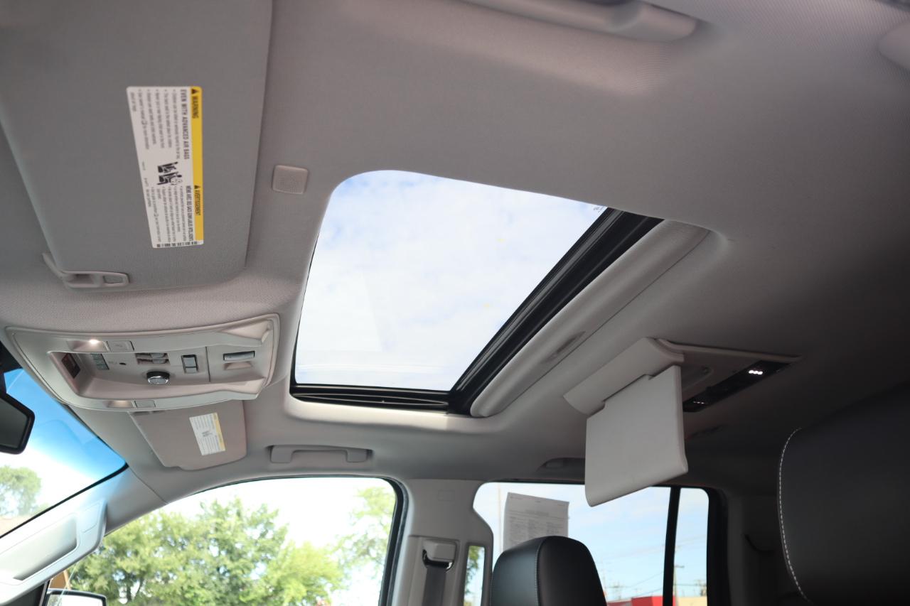 Chevrolet Suburban Premier 4WD 2017