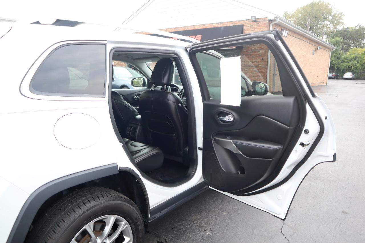 Jeep Cherokee Latitude Plus FWD 2019