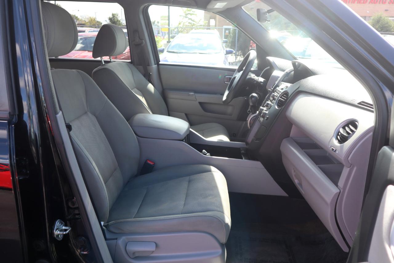 Honda Pilot LX 4WD 5-Spd AT 2015