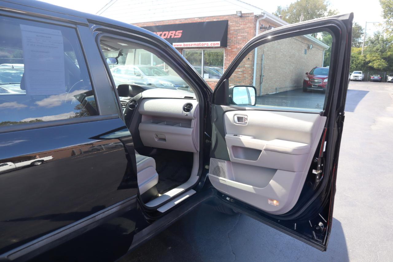 Honda Pilot LX 4WD 5-Spd AT 2015