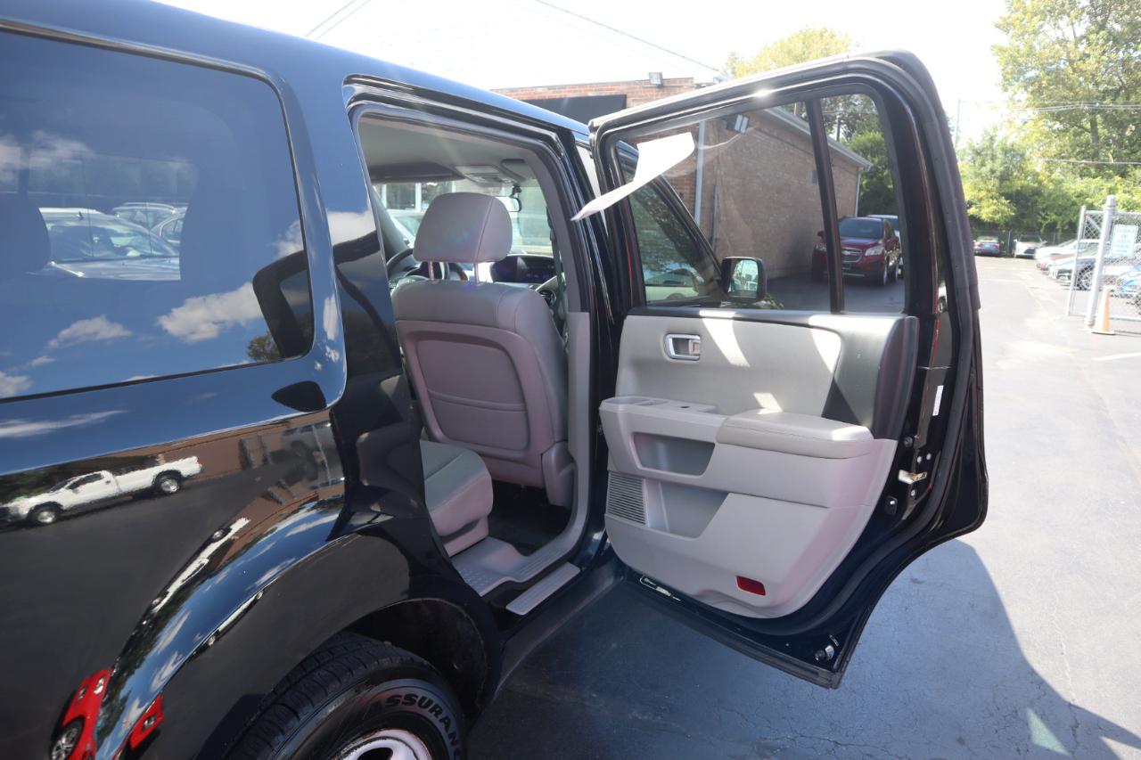 Honda Pilot LX 4WD 5-Spd AT 2015
