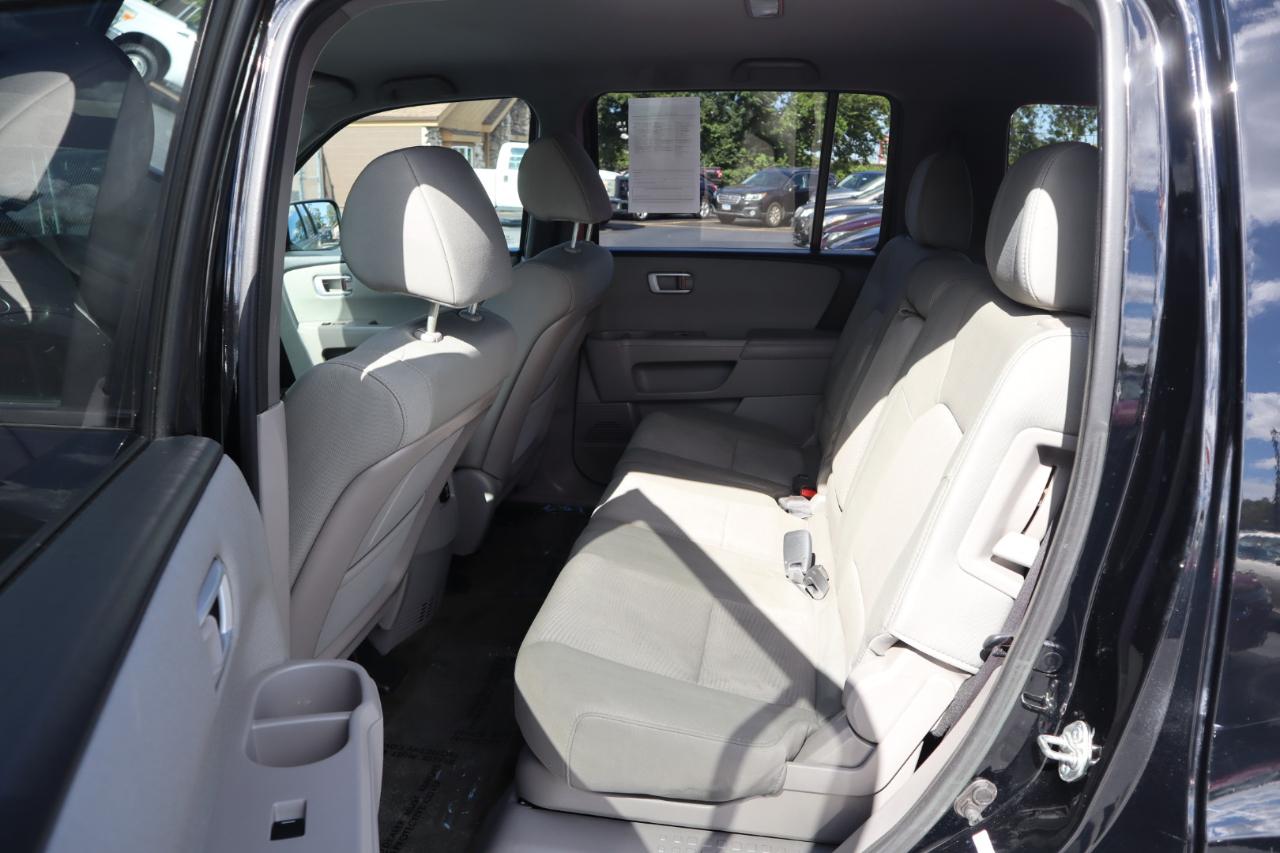 Honda Pilot LX 4WD 5-Spd AT 2015