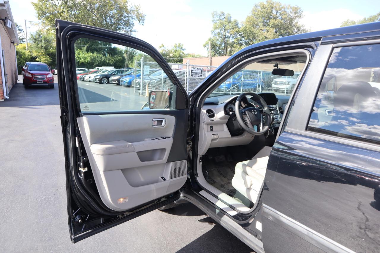 Honda Pilot LX 4WD 5-Spd AT 2015