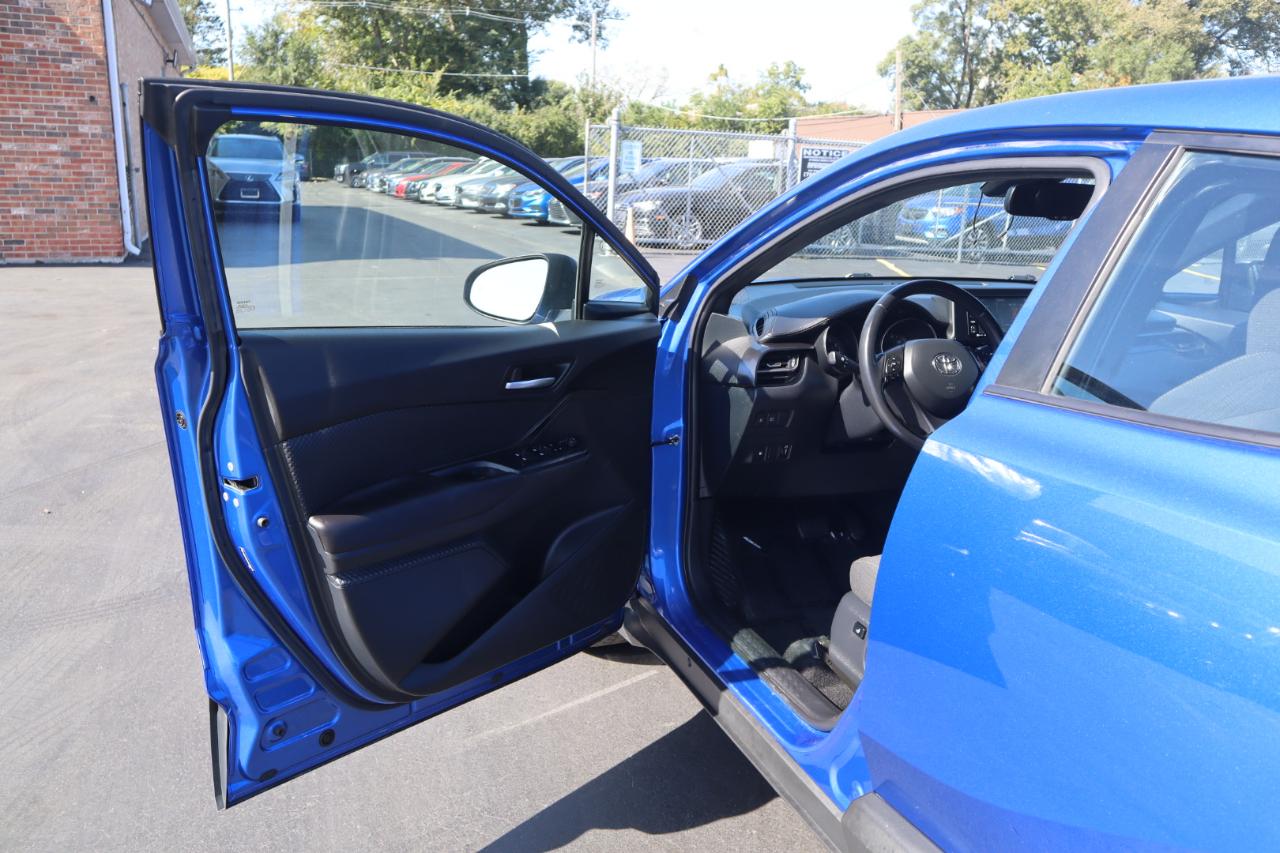 Toyota C-HR XLE 2018