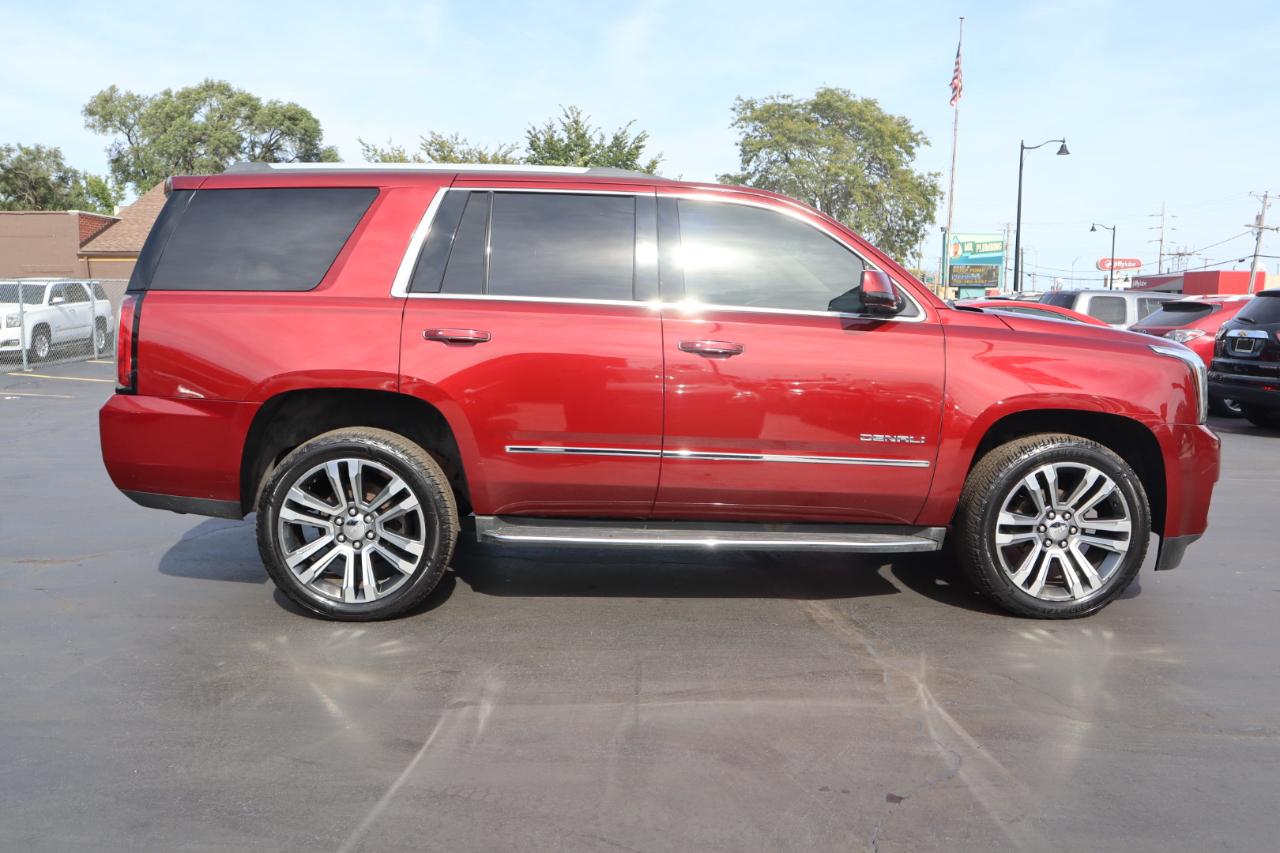 GMC Yukon Denali 4WD 2017