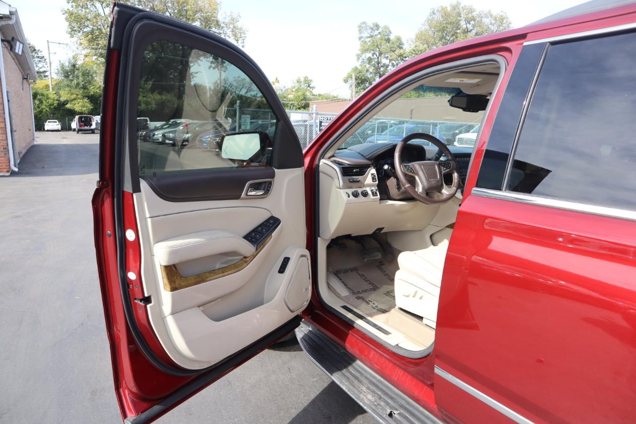 GMC Yukon Denali 4WD 2017