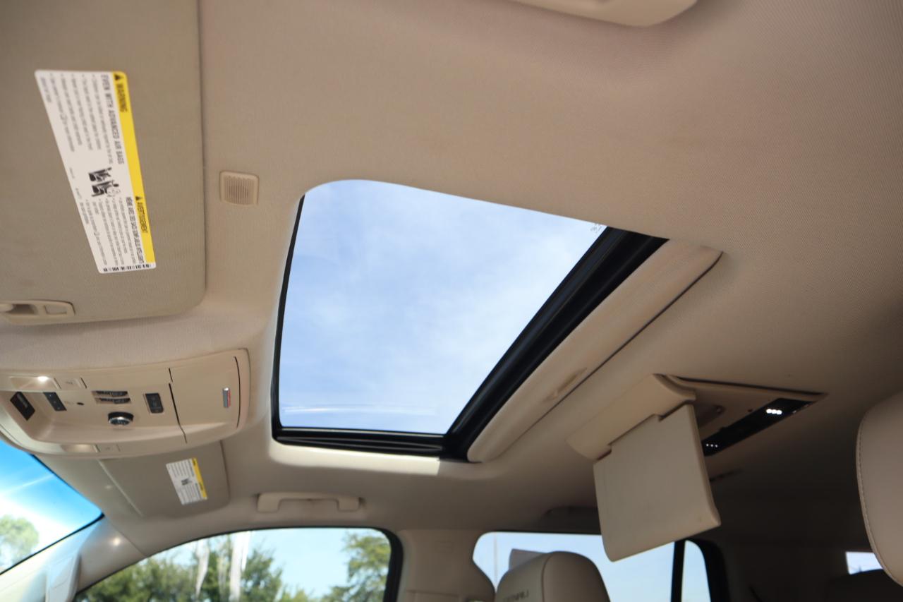 GMC Yukon Denali 4WD 2017