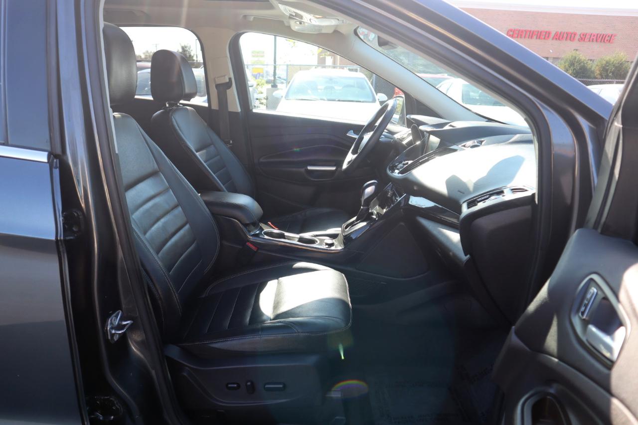 Ford Escape Titanium 4WD 2015
