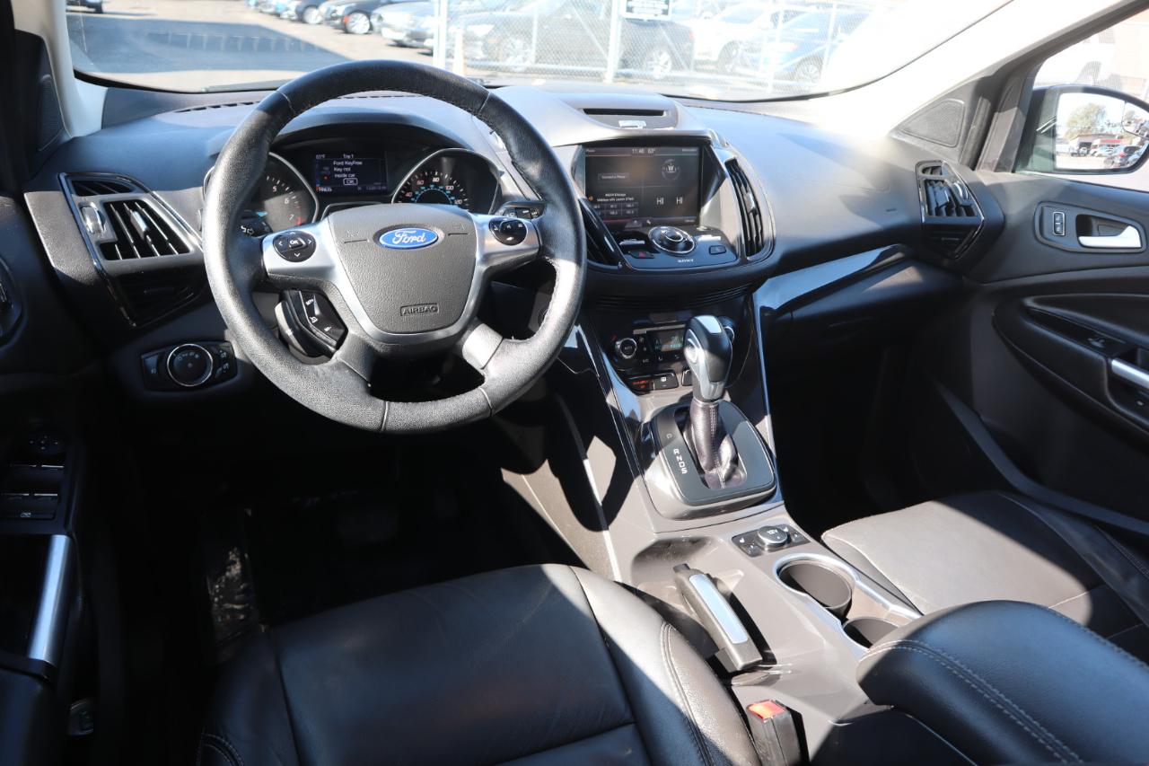 Ford Escape Titanium 4WD 2015