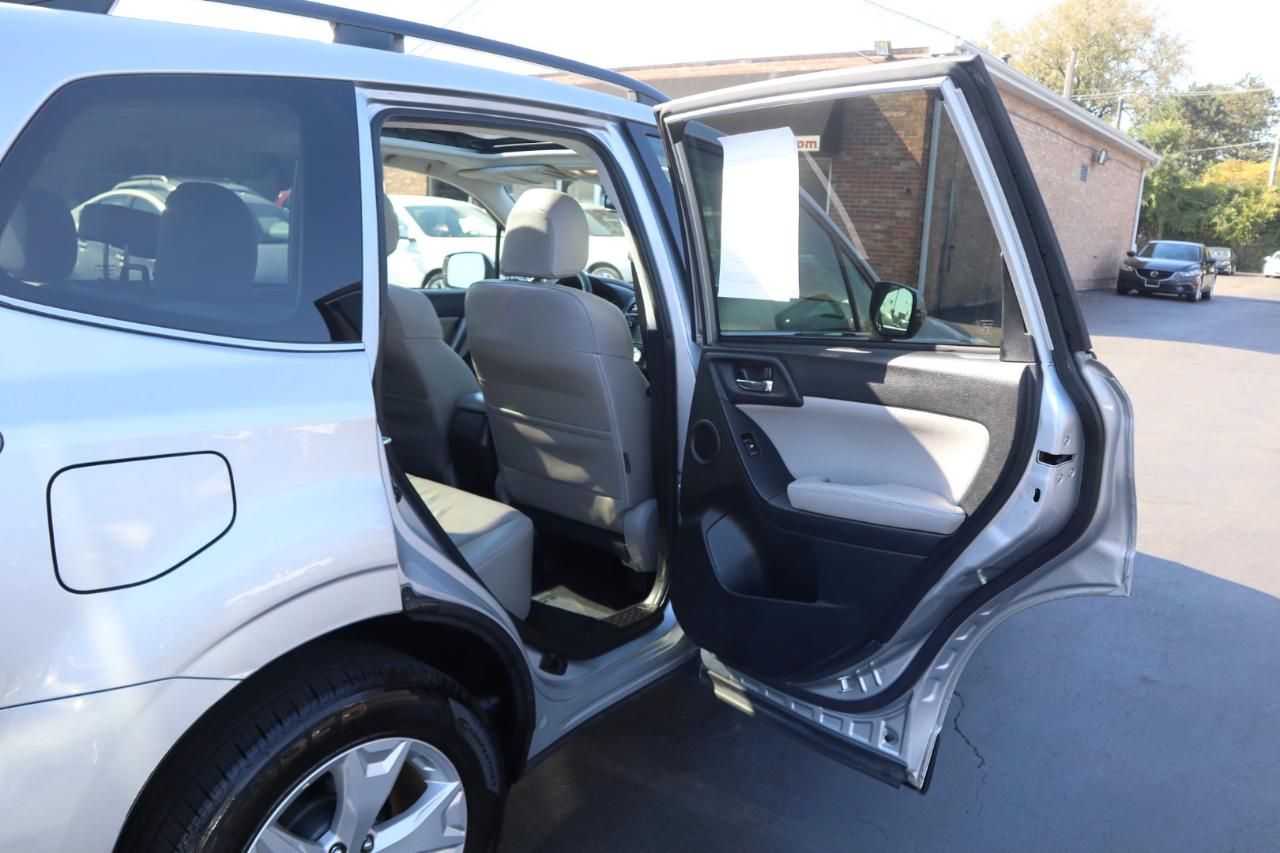 Subaru Forester 2.5i Touring 2014