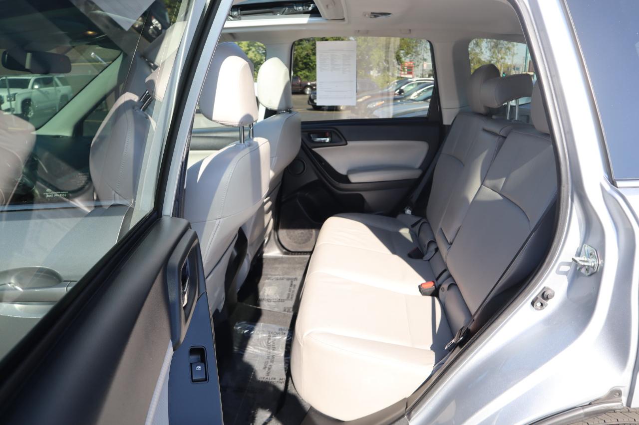 Subaru Forester 2.5i Touring 2014