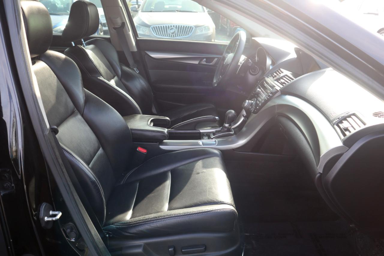 Acura TL 5-Speed AT SH-AWD with Tech Package 2010