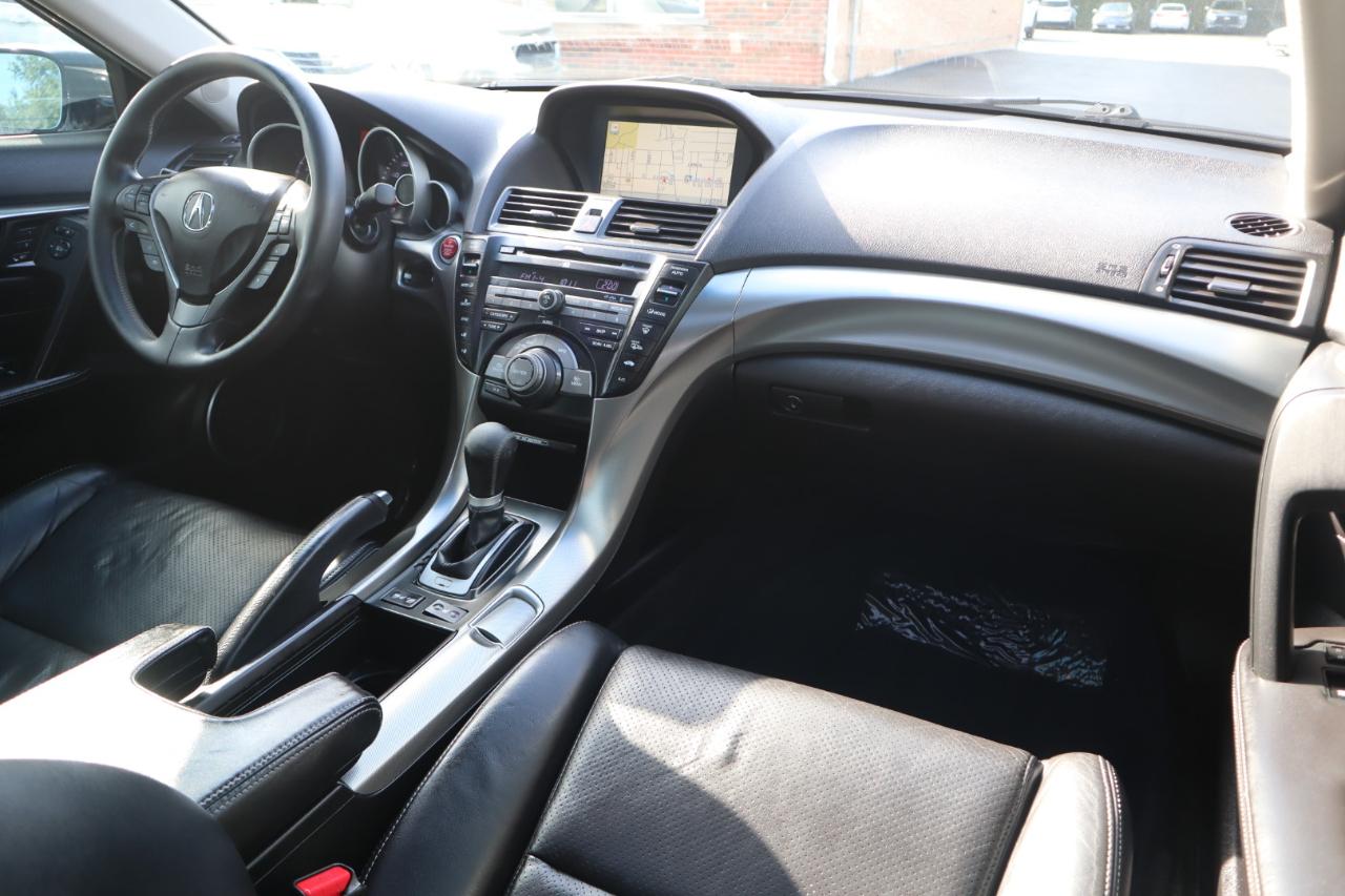 Acura TL 5-Speed AT SH-AWD with Tech Package 2010