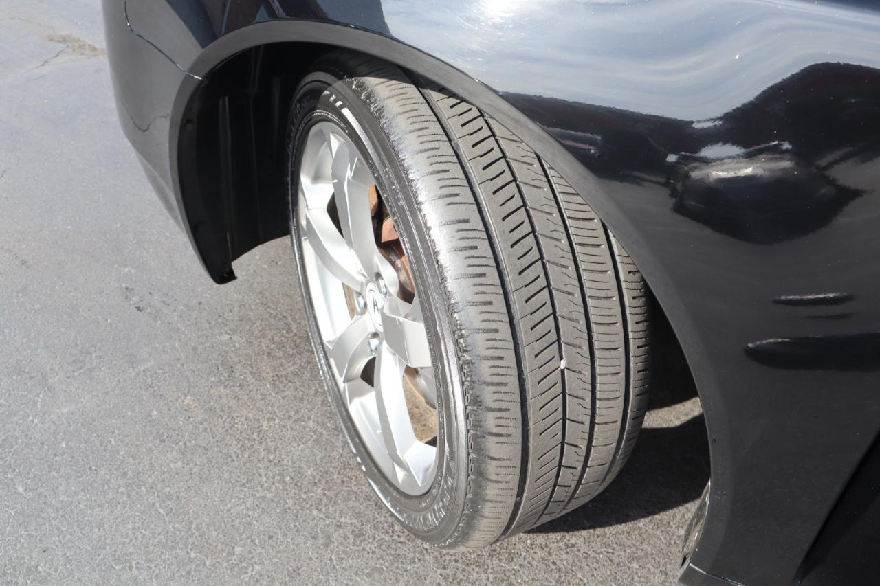 Acura TL 5-Speed AT SH-AWD with Tech Package 2010