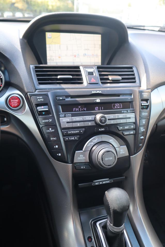 Acura TL 5-Speed AT SH-AWD with Tech Package 2010