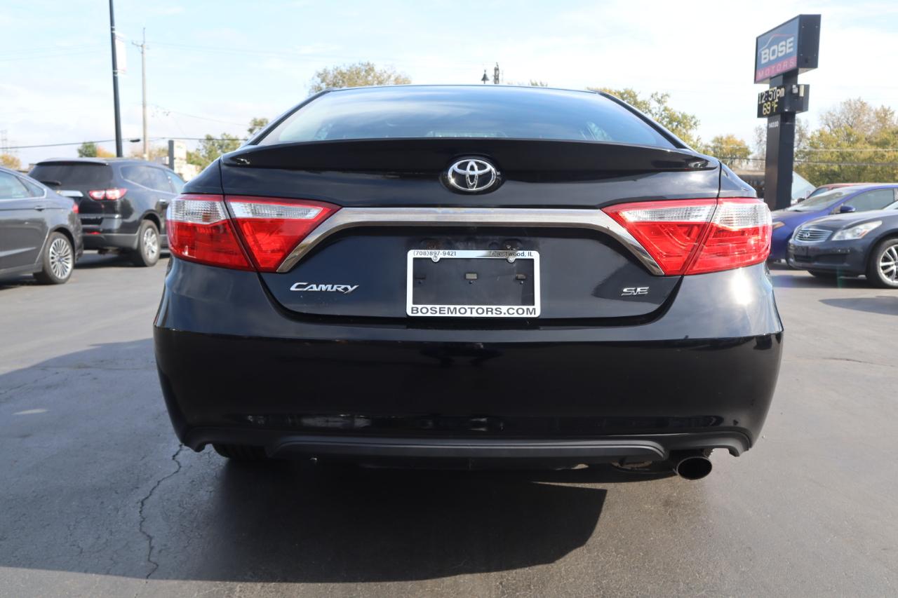 Toyota Camry SE 2017