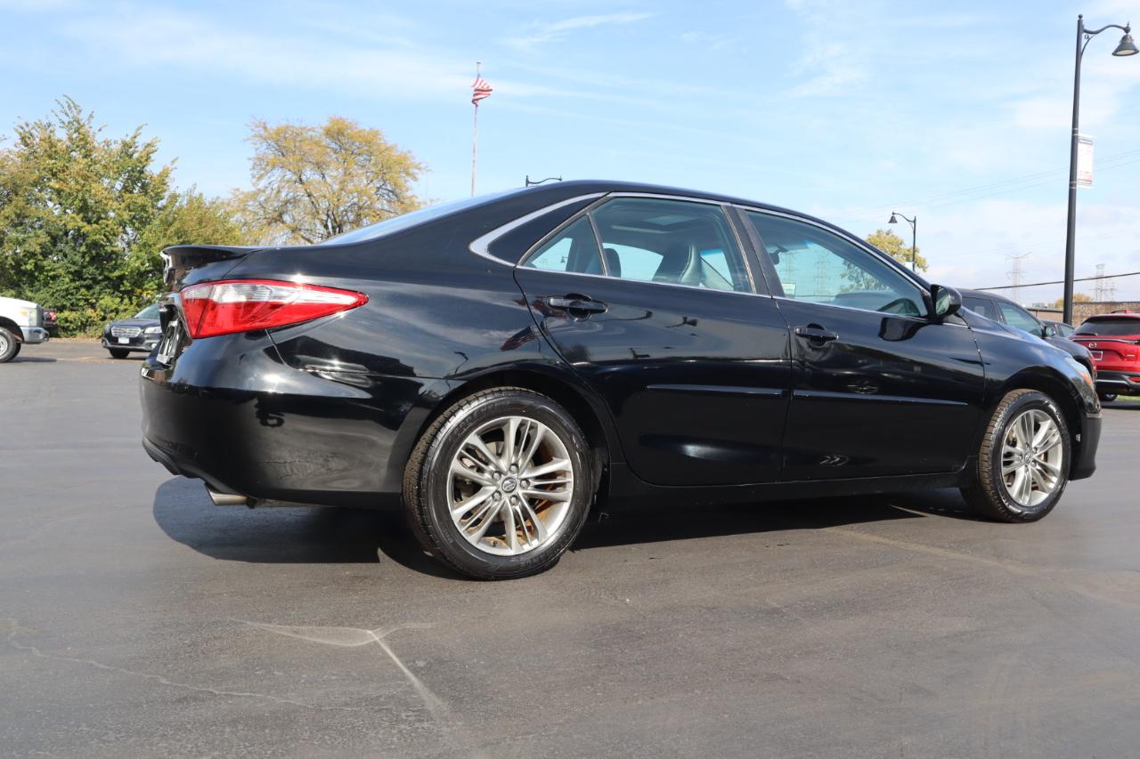 Toyota Camry SE 2017