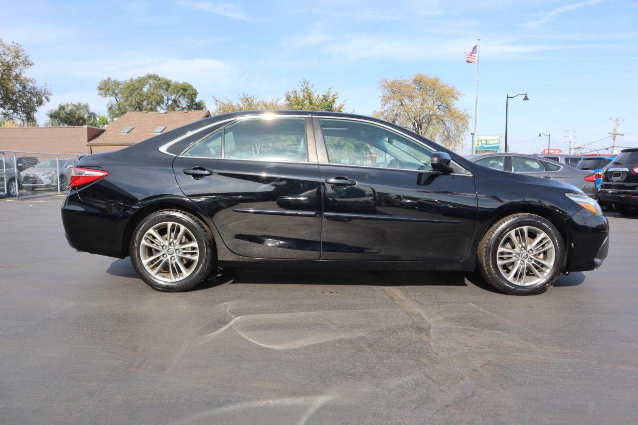 Toyota Camry SE 2017