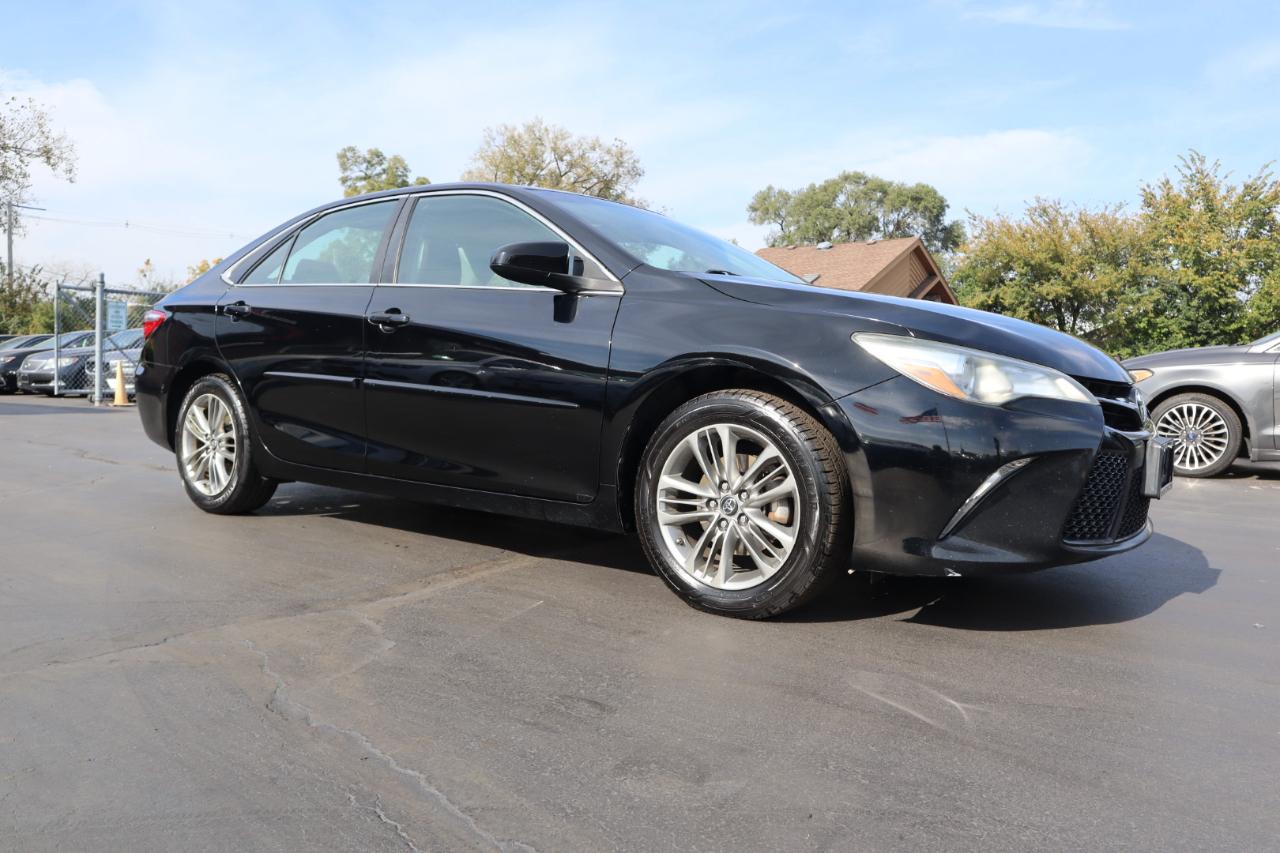 Toyota Camry SE 2017