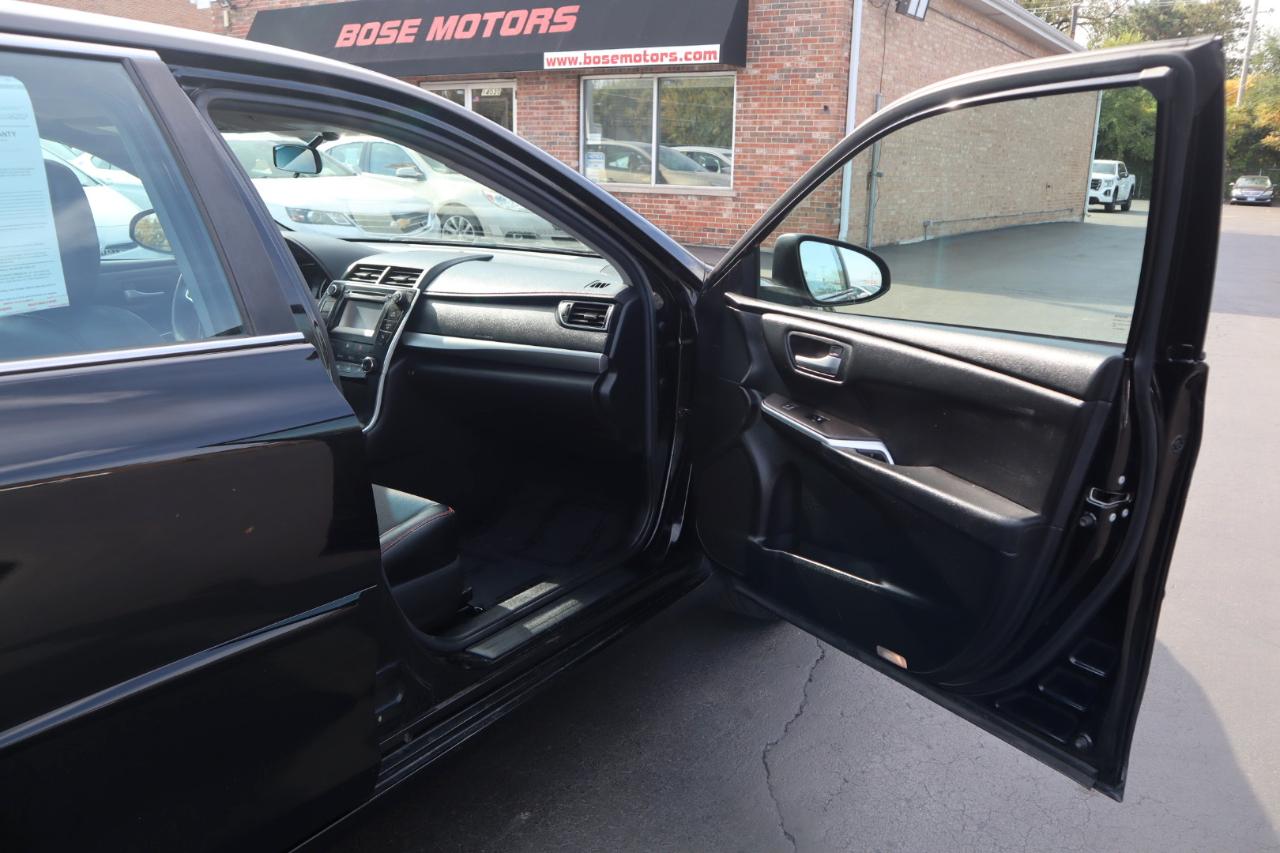 Toyota Camry SE 2017
