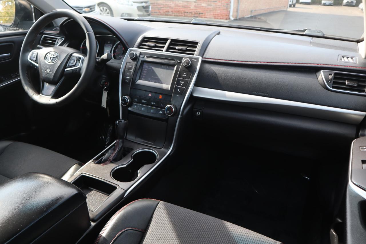 Toyota Camry SE 2017