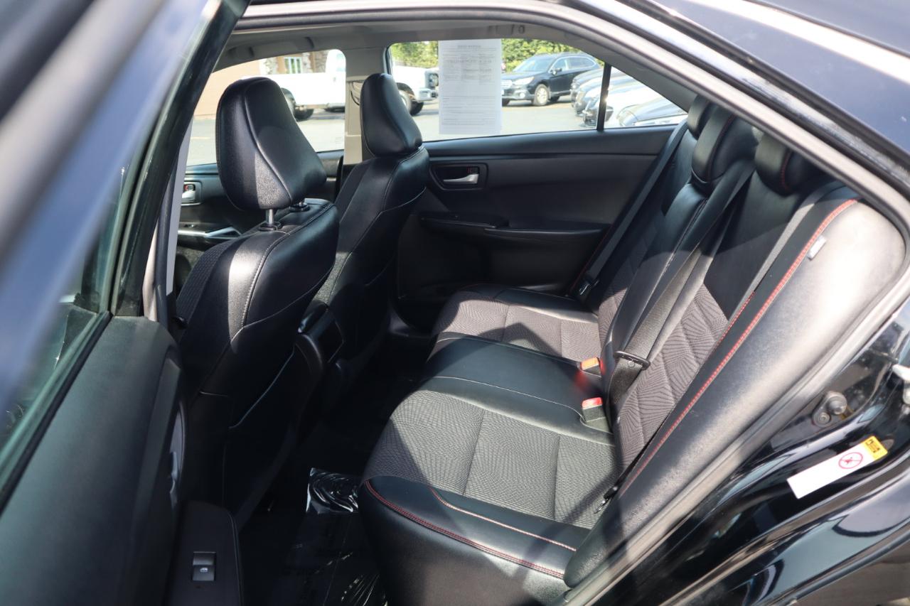 Toyota Camry SE 2017